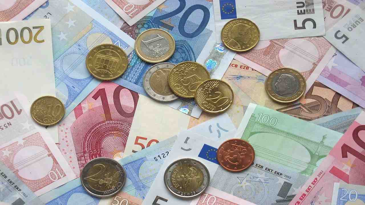 euro, billets de banque, pièces de monnaie
